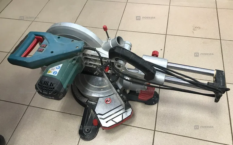 Торцовочная пила metabo KGS 254 M