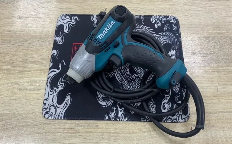 Винтоверт makita TD0101
