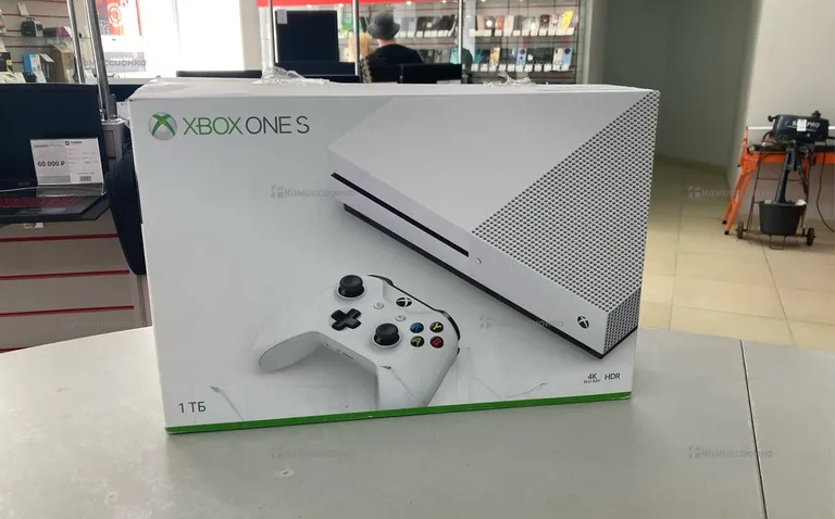 Приставка Xbox Xbox One S 1 TB (с дисководом)