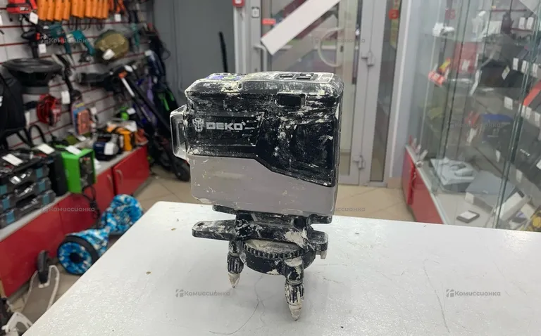 Лазерный уровень DEKO 3D