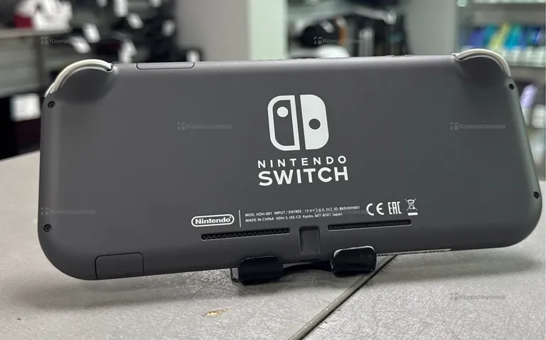 Приставка  Nintendo Switch Lite