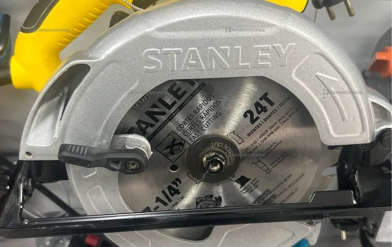 Дисковая пила STANLEY SC16