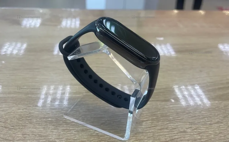 Часы  Mi Band 8