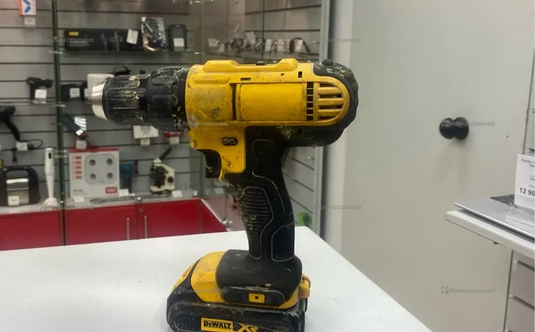 Аккумуляторный шуруповерт DeWalt DCD771-KS