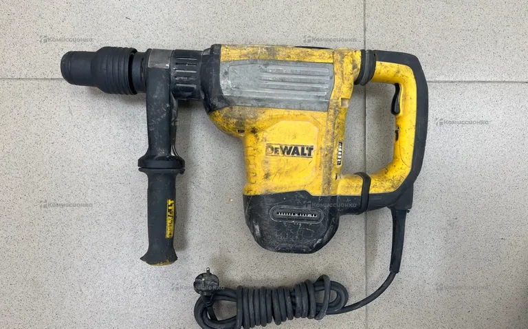 Перфоратор DeWALT D25614К