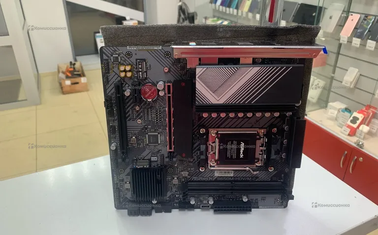Материнская плата ASRock B650M-HDV/M.2