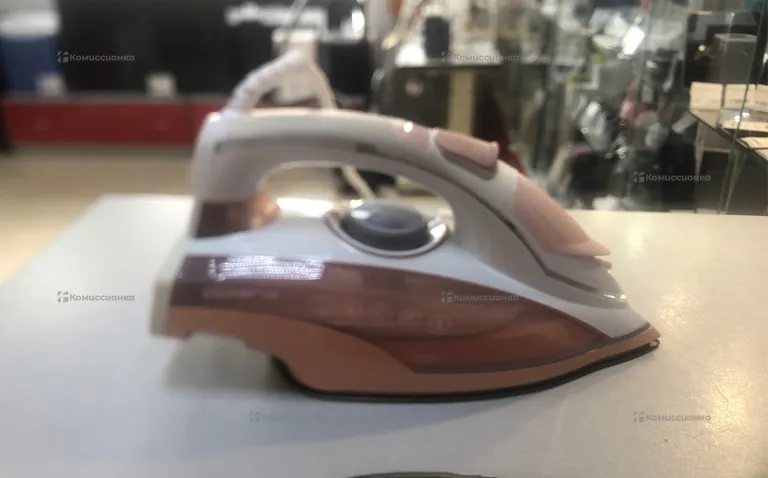 Утюг polaris3074