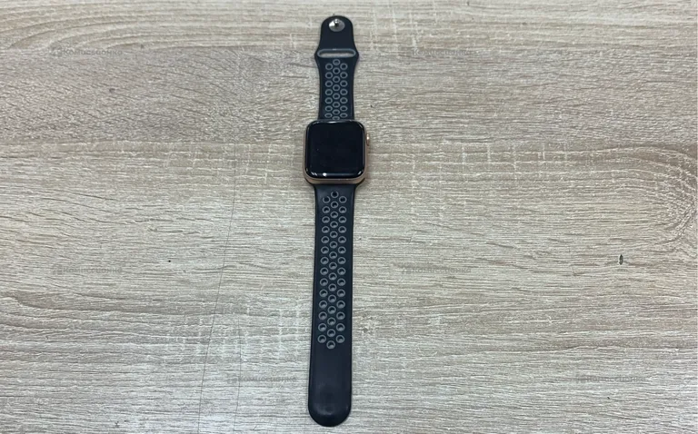 Часы Apple Watch SE 44mm