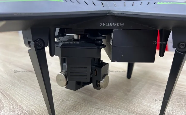 Квадрокоптер Xplorer Xiro