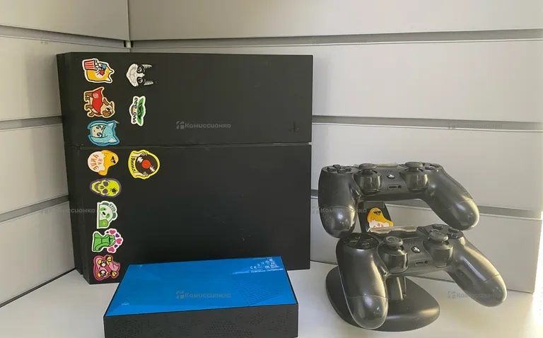 PS4. Fat 500GB
