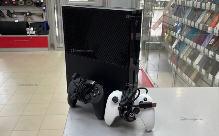 Приставка Xbox Xbox 1TB