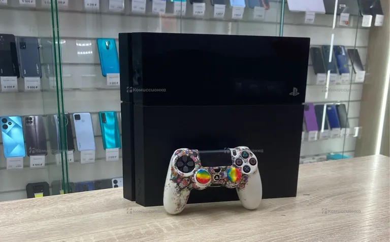 Приставка PS4. PS4 Fat 512