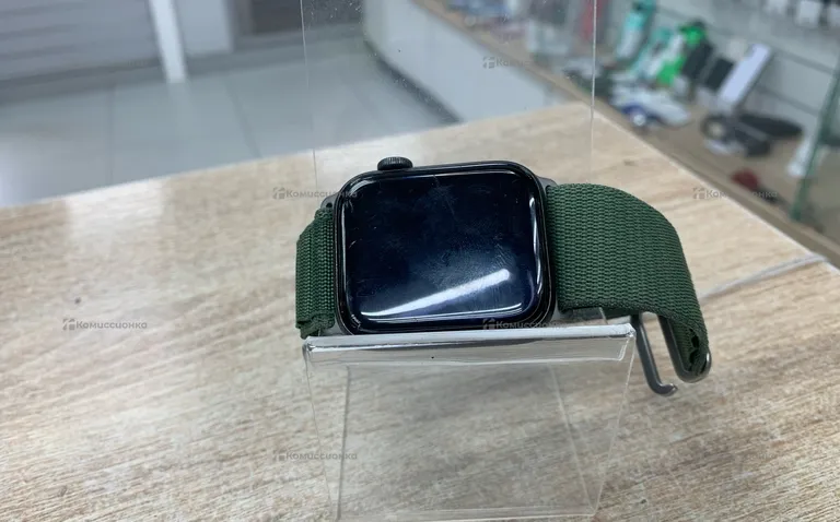 Часы  Ipple Watch Nike SE GPS 44mm (1st hen)