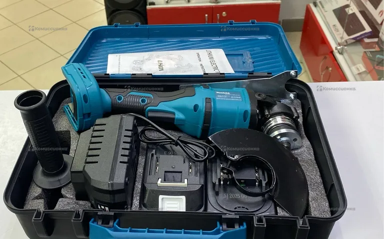 Аккумулятрный дрель Шруповерт Makita реп