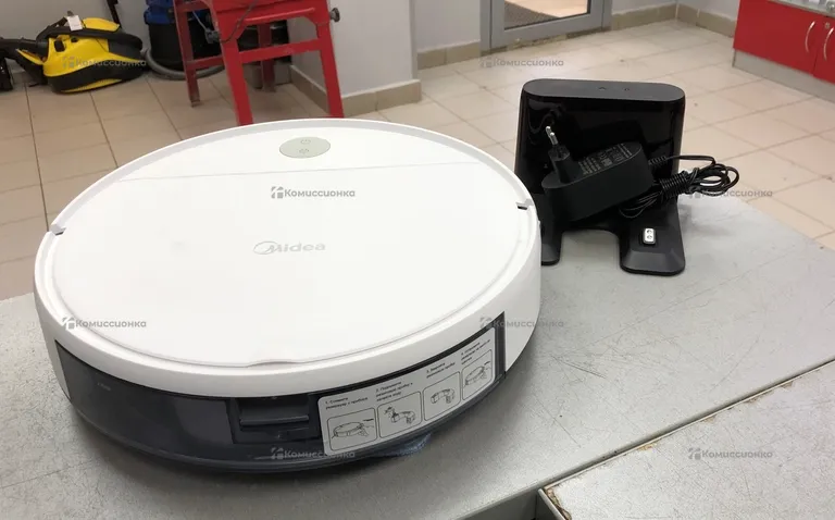 Пылесос Midea VCR04W
