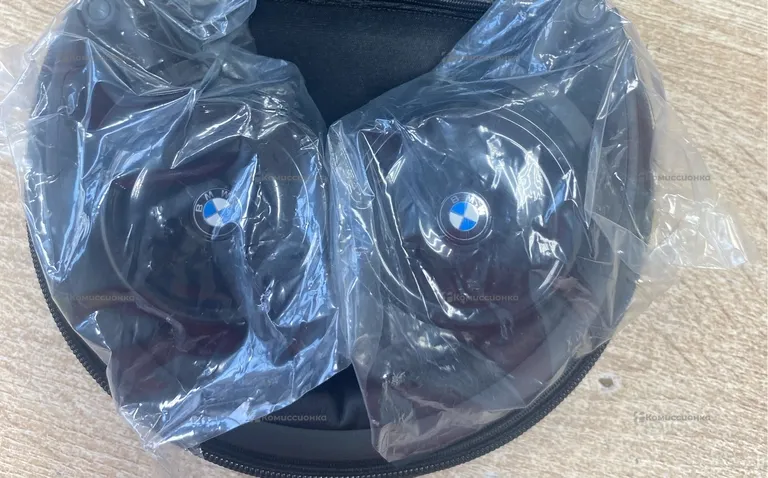 Наушники  BMW