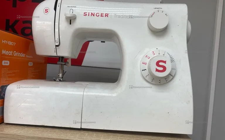 Швейная машина  Singer Tradition 2250