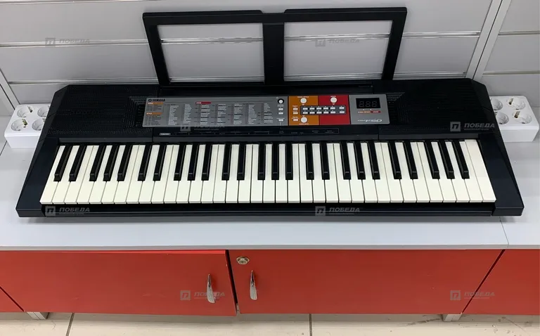 Синтезатор YAMAHA PSR F50