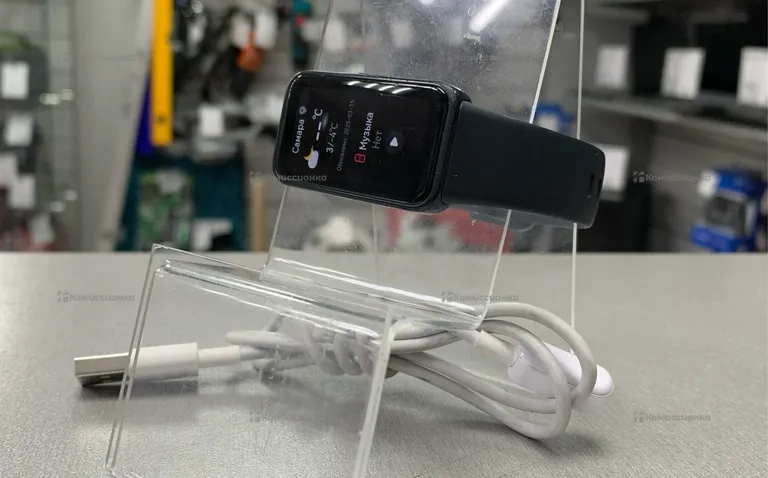Часы  HUAWEI Band 8 C8E