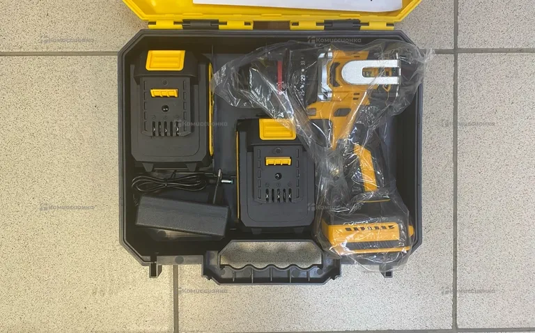 Шуруповерт DEWALT б/щ