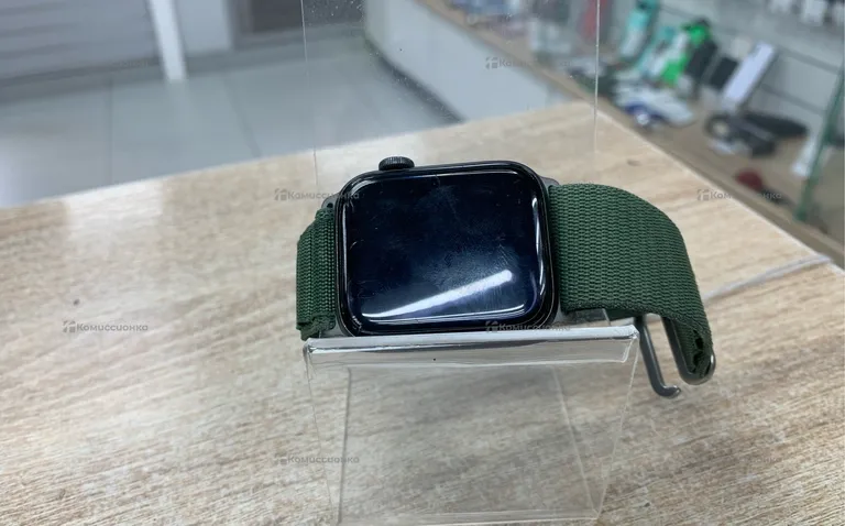 Часы  Ipple Watch Nike SE GPS 44mm (1st hen)