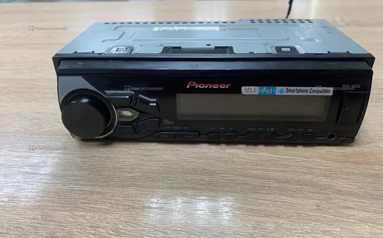 Автомагнитола  Poneer MVH-180UI