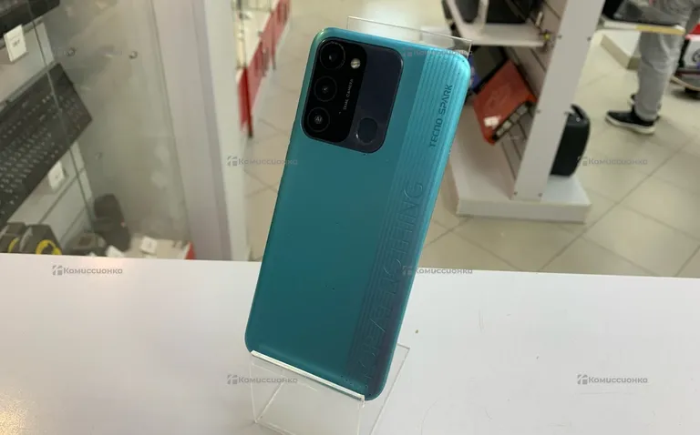 Tecno spark 8c 4/64