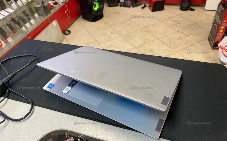 Ноутбук Lenovo ideapad 1i