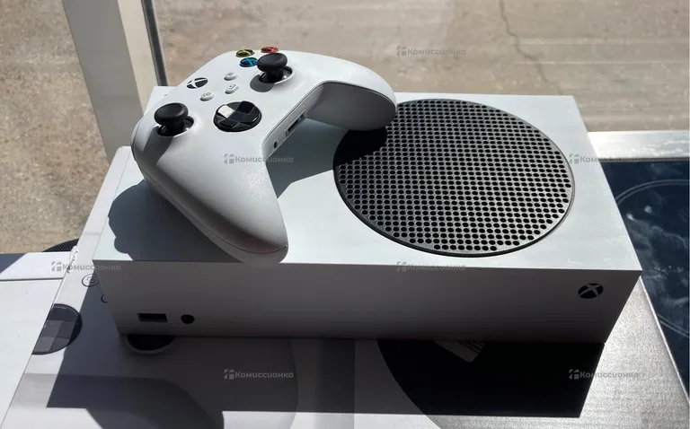 Приставка Xbox Series S 512 ГБ