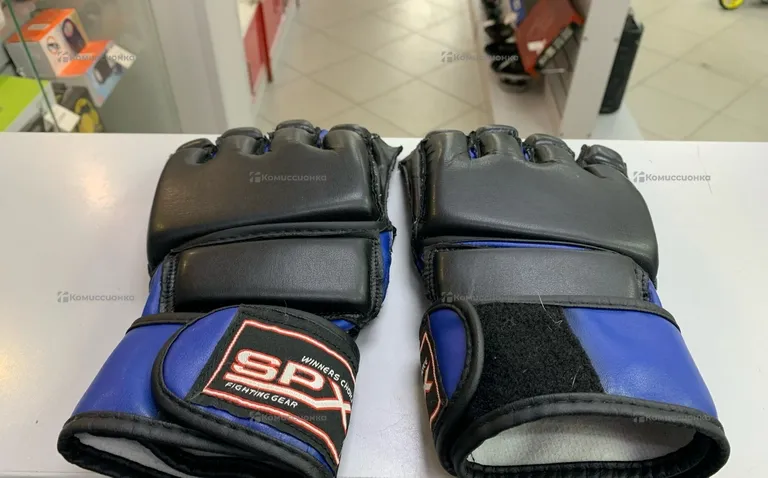 Перчатки для MMA