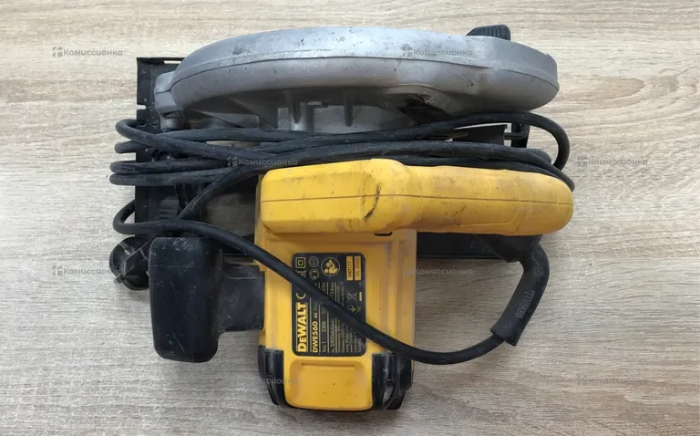 Дисковая пила dewalt DWE560