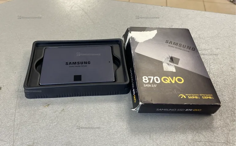 Жесткий диск  SSD Samsung 870 QVO