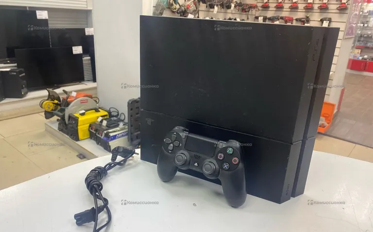 Игровая приставка PS4. Fat 500GB