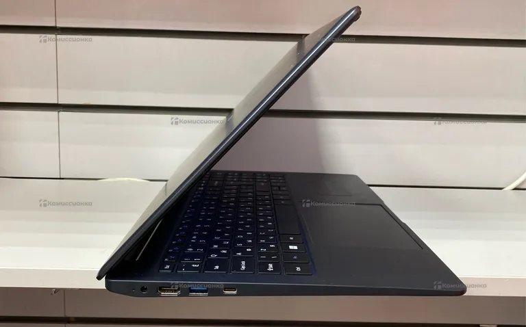 Ноутбук Dexp i5-1035G1/8RAM/256SSD