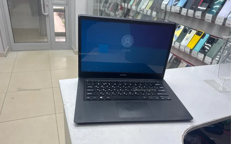 Ноутбук Digma E402