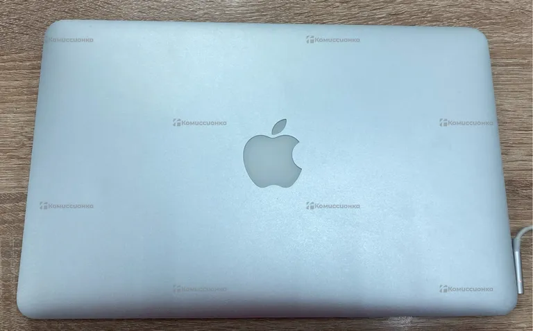 Ноутбук  MacBook Air 2010