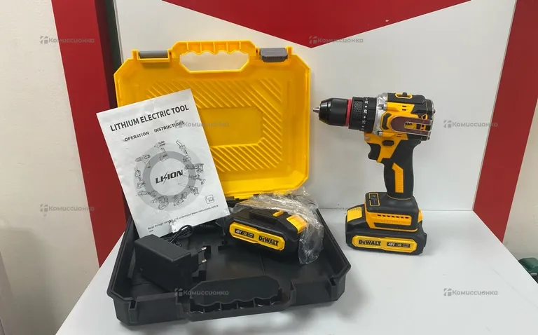 безщеточный шуруповерт DeWalt..