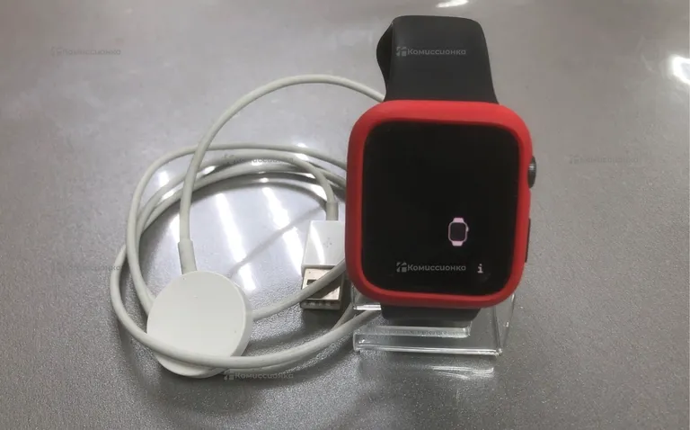 Часы Apple Watch SE 2020