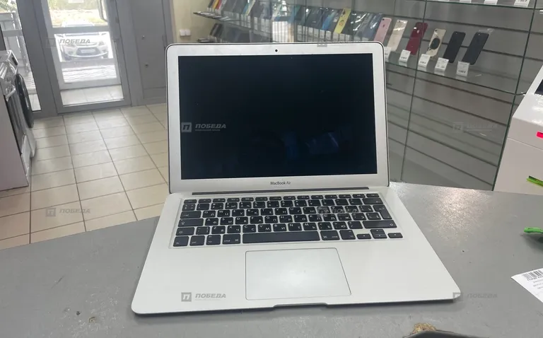 Ноутбук MacBook Aip A13