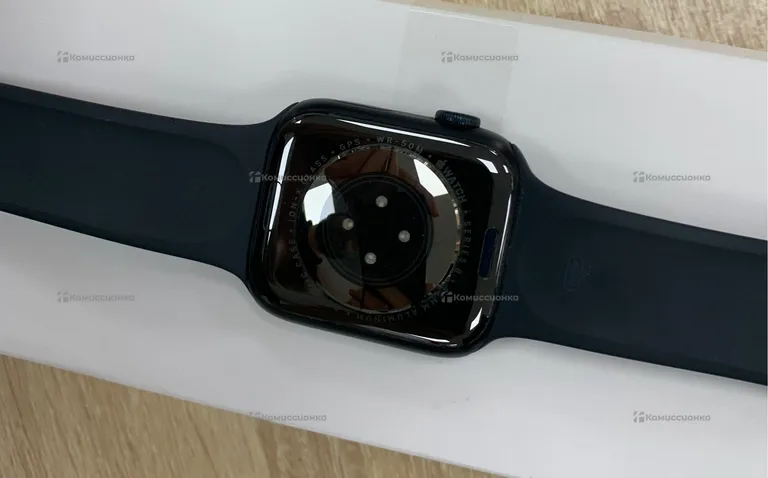 Часы  APPLE WATCH 8 45 mm.