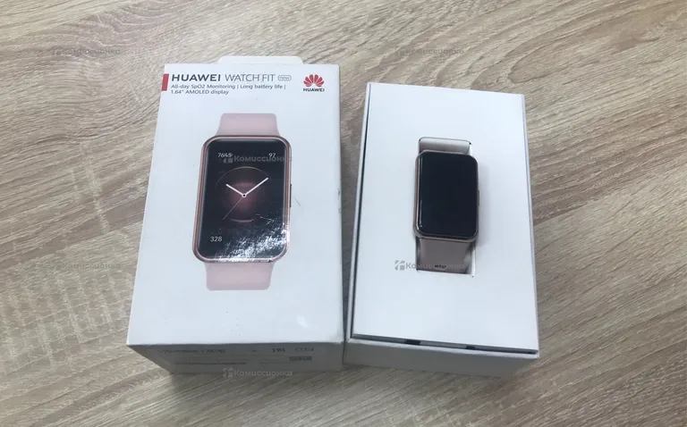 Часы  Huawei Watch Fit