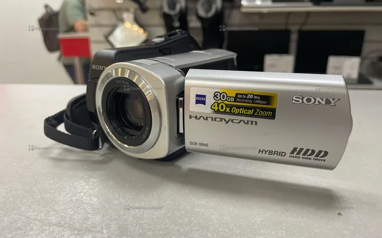 Видеокамера  Sony DCR-SR45E