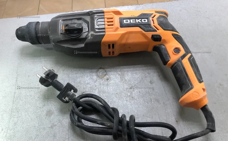 Перфоратор Deko DKH1350W BMC