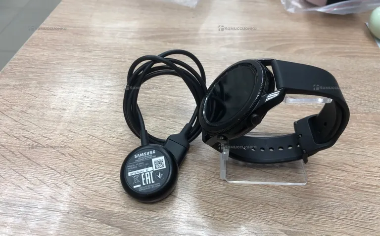 Часы  Samsung Galaxy Watch 3 45mm