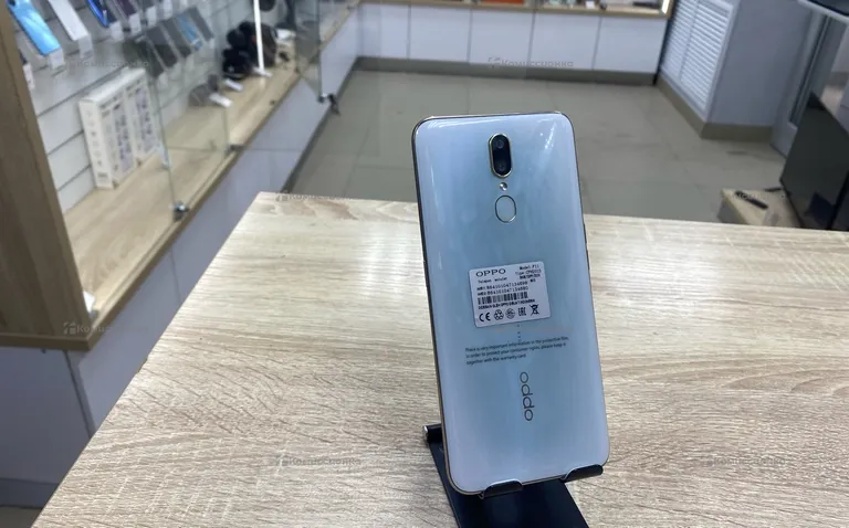 Oppo F11 8256 GB