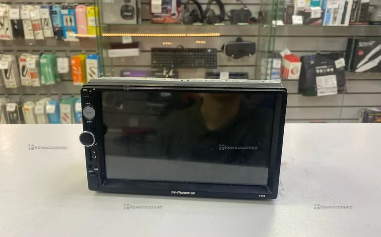 Автомагнитола Pioner 7110