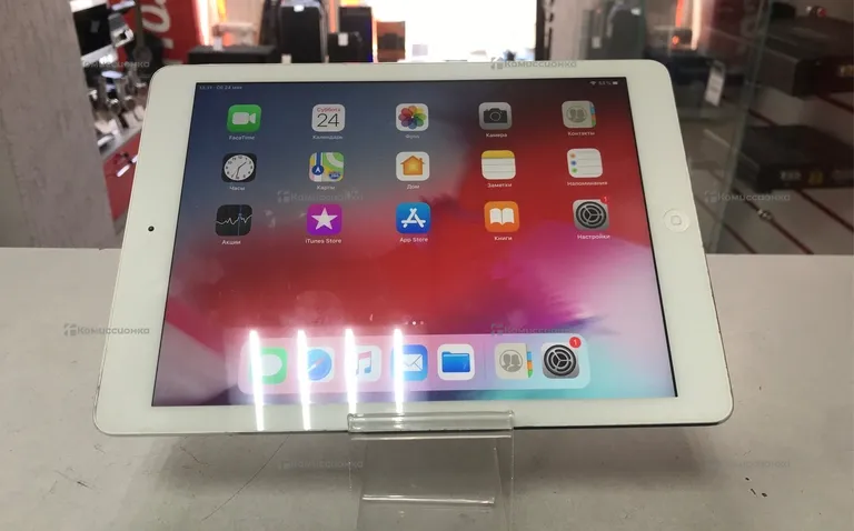Планшет Apple iPad Air 1 поколения 16GB wi-fi