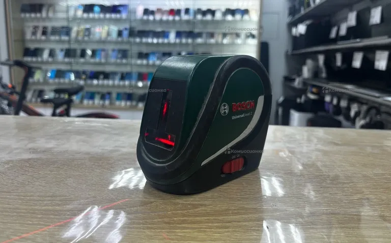 Лазерный уровень Bosch Universal Level 2