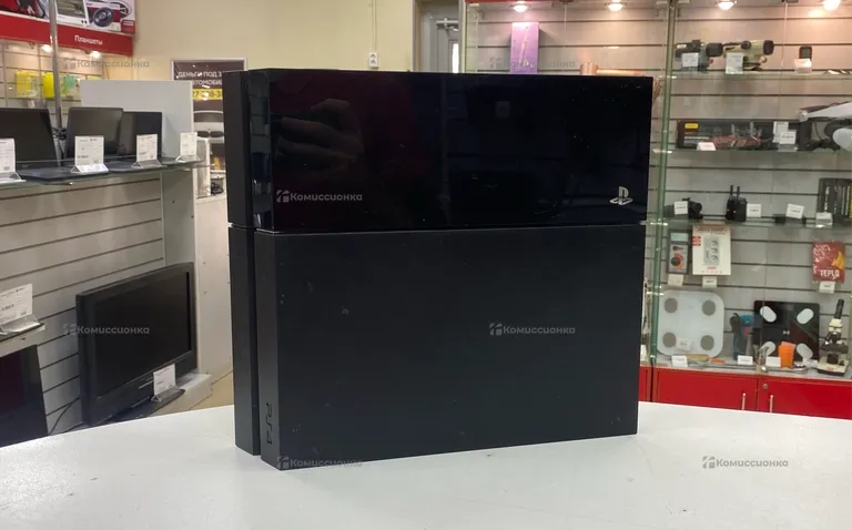 Приставка PS4. fat 500gb