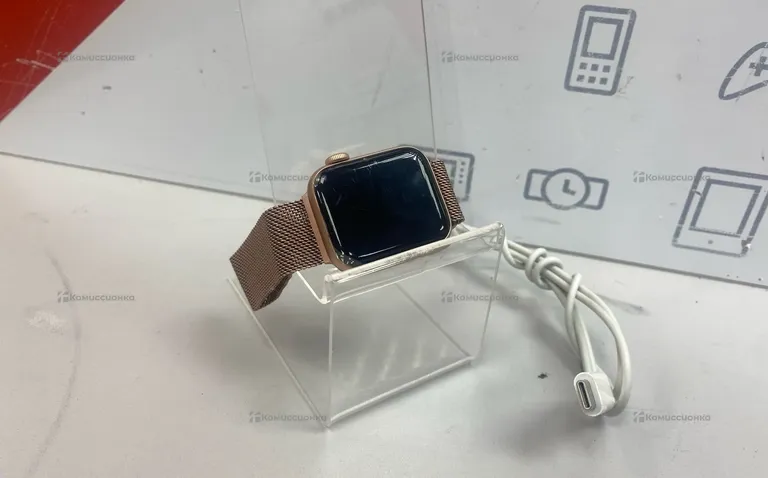 Часы Apple Watch SE 1 (40mm)